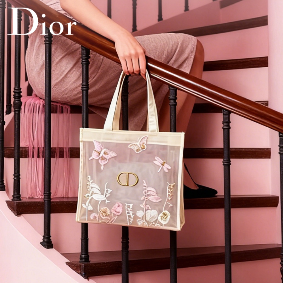 Christian Dior Dior'un Çantası - Beauty Bag Makeup incelemesi ve fiyatı